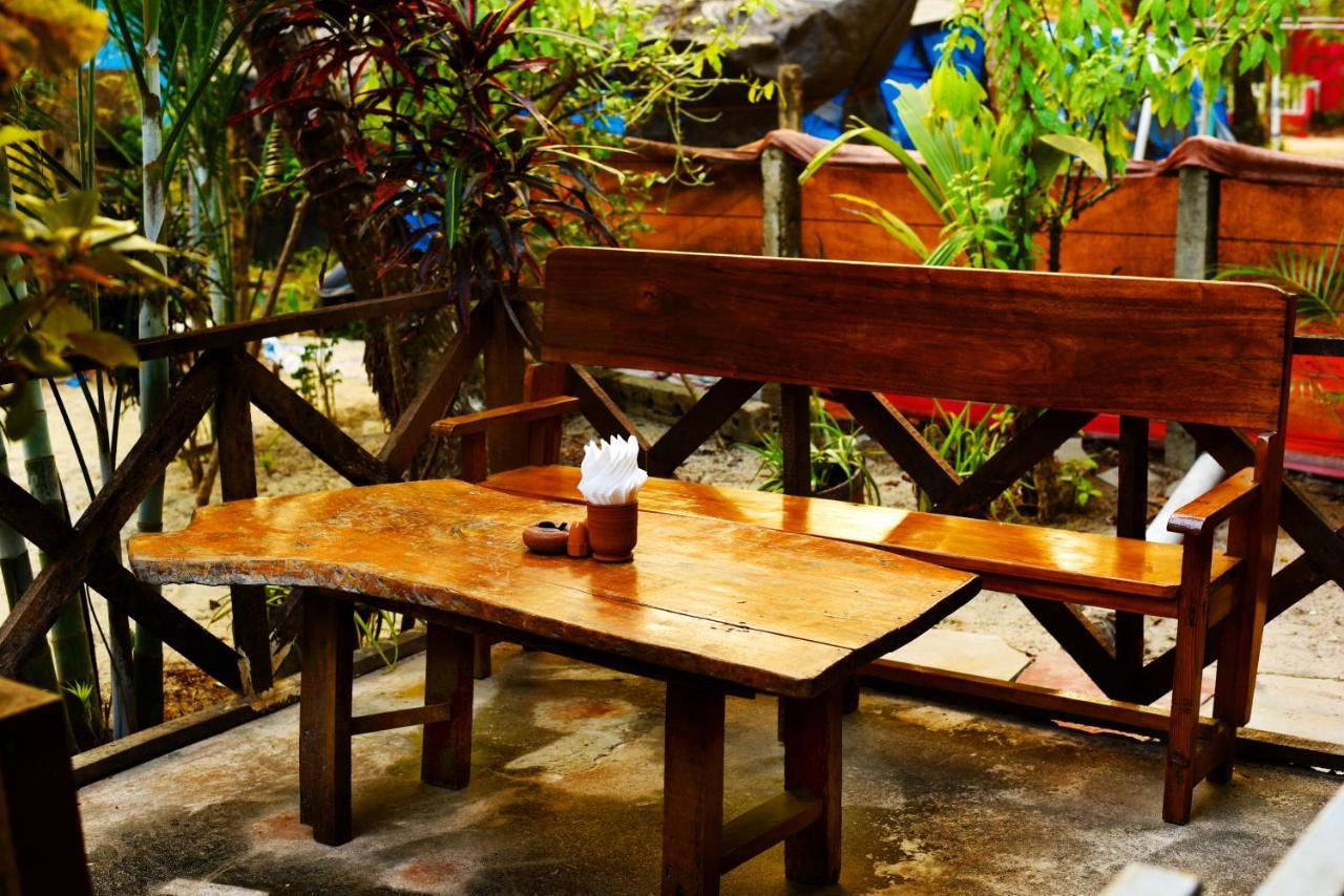 Rockit Cafe & Stay 팔로렘 외부 사진